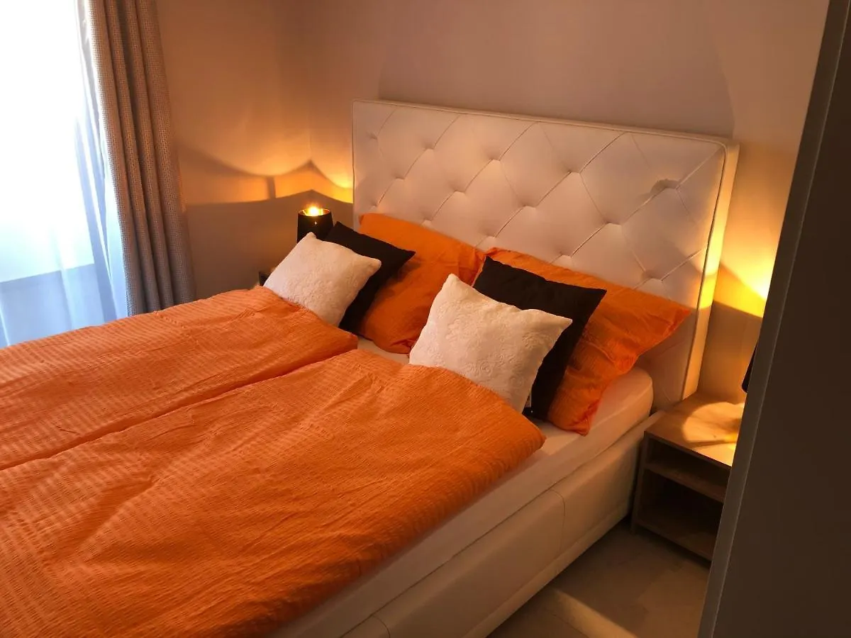 Szeged Gyoengye Lux Apartment