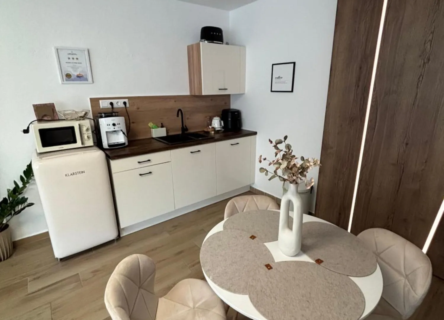 Szeged Gyoengye Lux Apartment